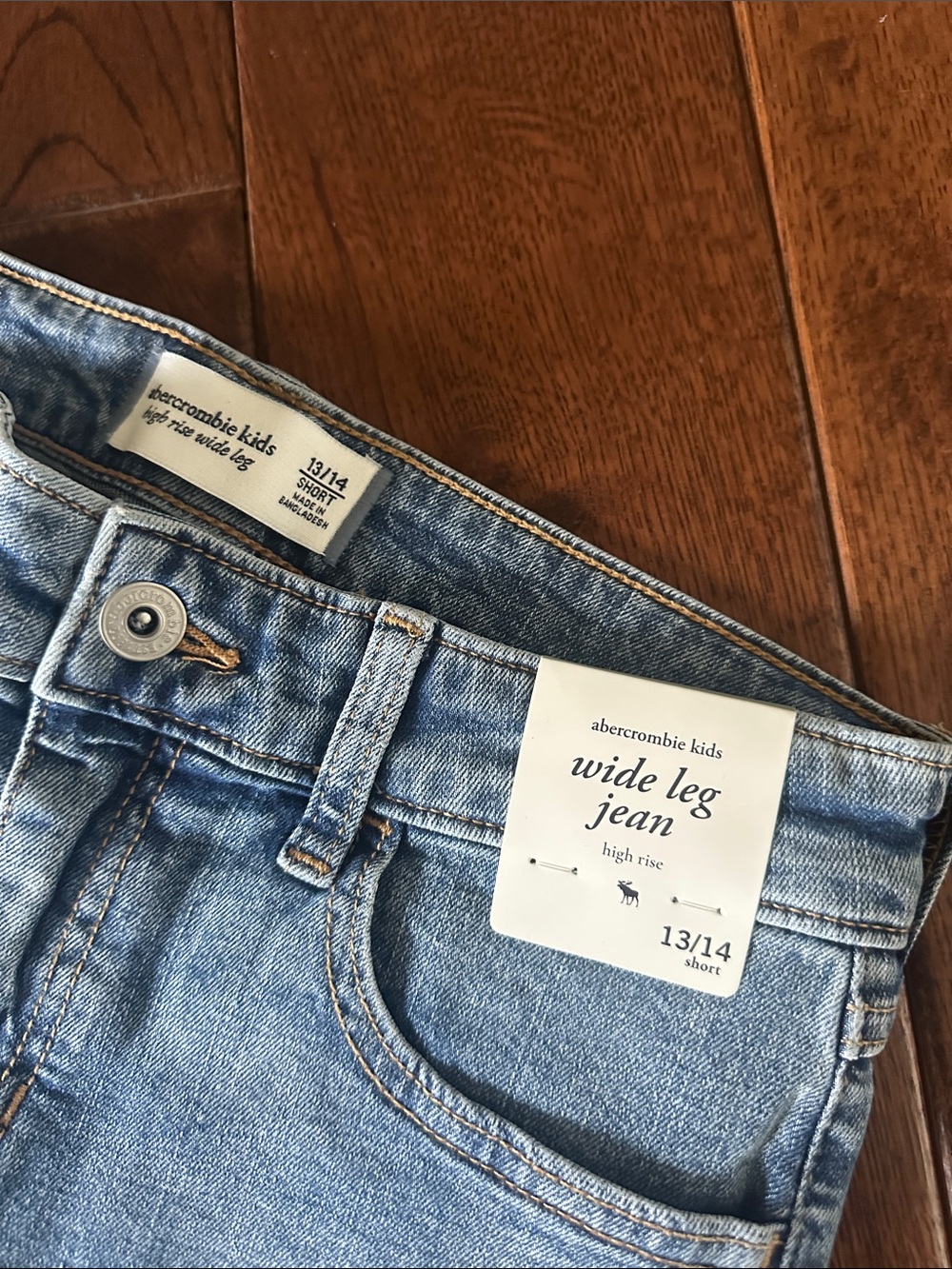Abercrombie Kids High Rise Wide Leg Short Jeans - Picture 2 of 4